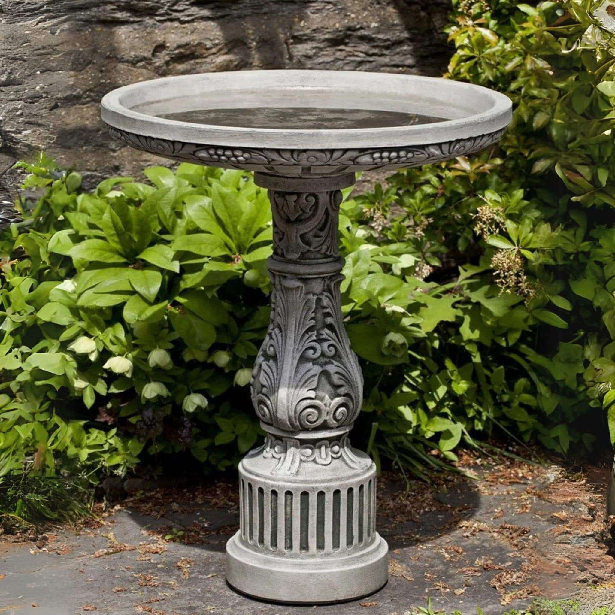 Smithsonian Cottage Garden Concrete Bird Bath - Campania #B155