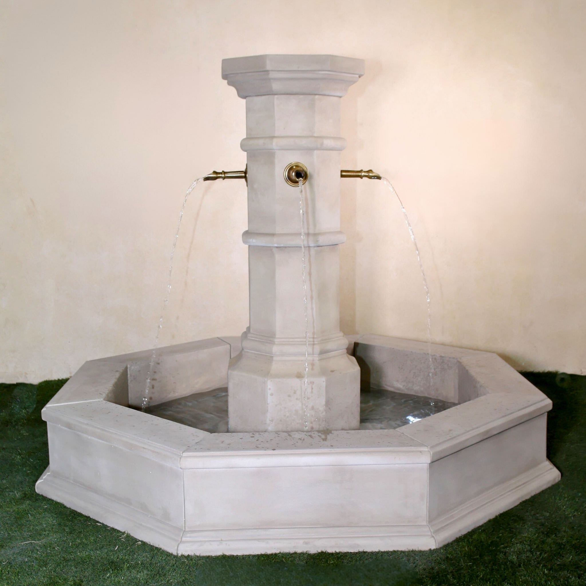 Octavius Concrete Column Pond Fountain - Giannini #1731