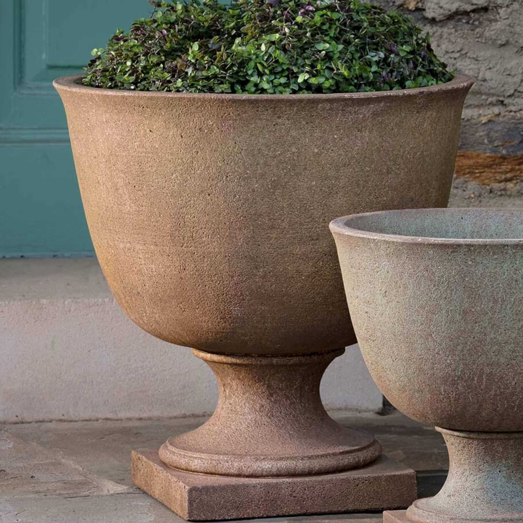 Hampstead Extra Large Concrete Urn Planter - Campania #P958