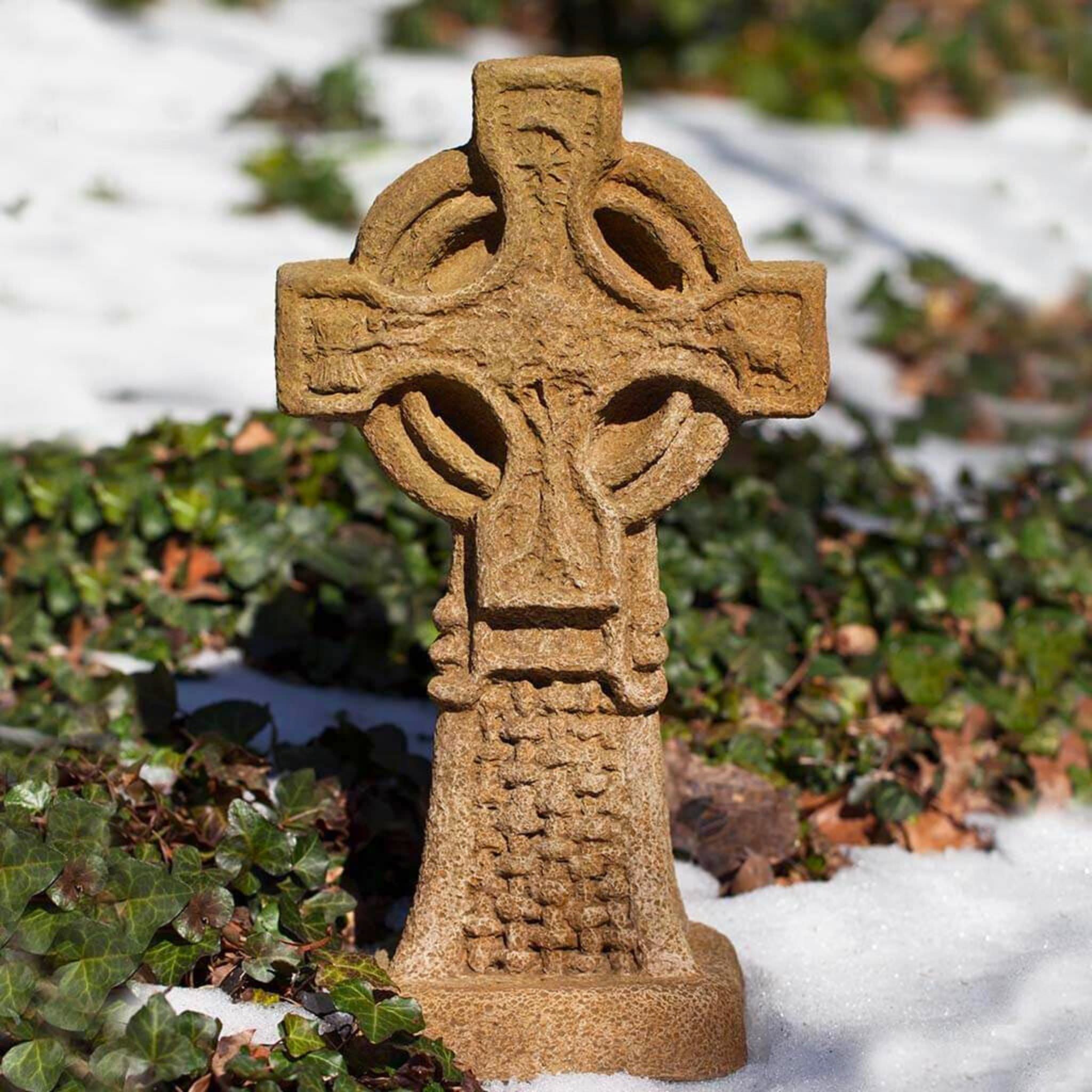 Celtic Cross Concrete Garden Statue - Campania