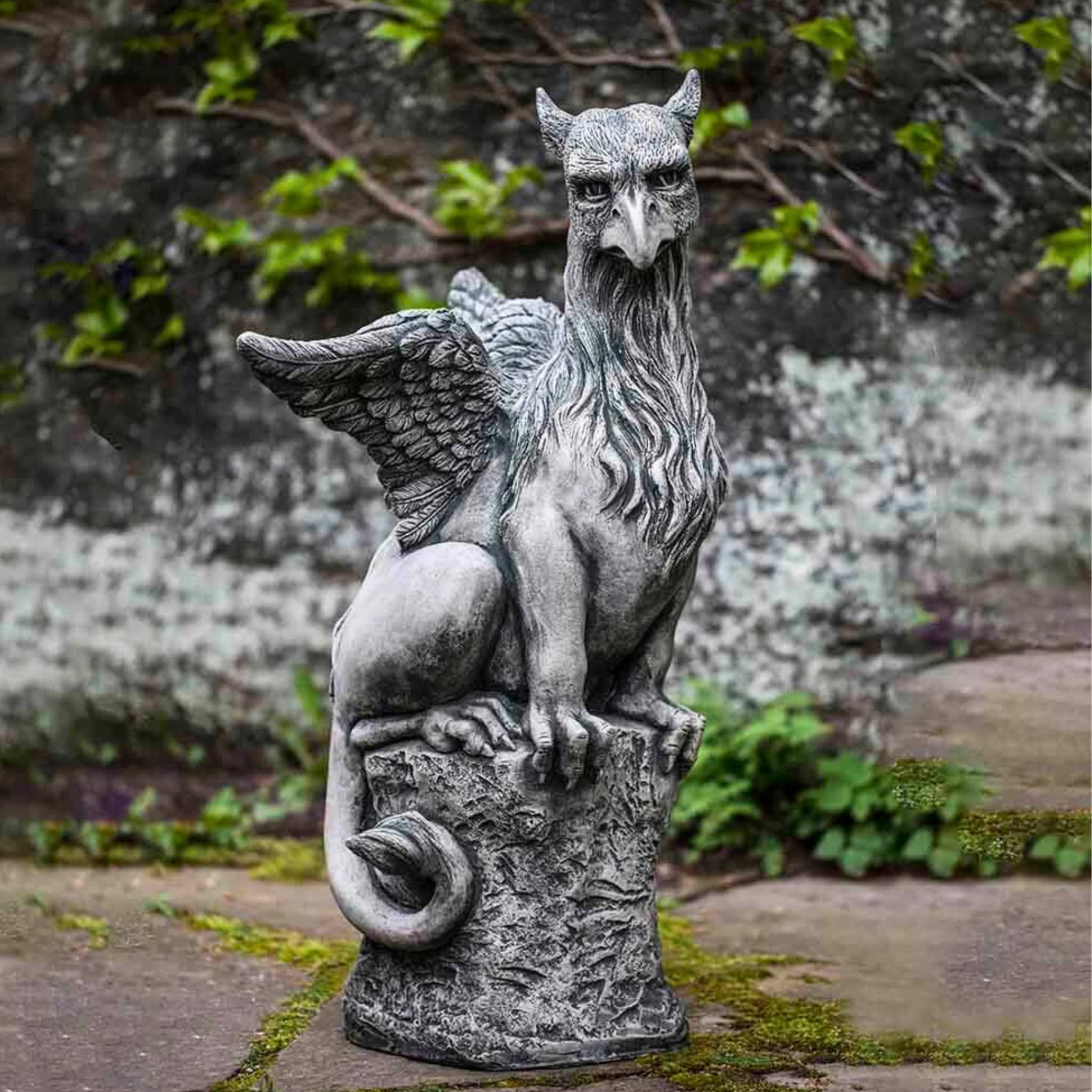 石像風グリフォン 樹脂製 神話の守護者が佇むガーデンオブジェ 143-212 Herald Concrete Garden Statue - Campania