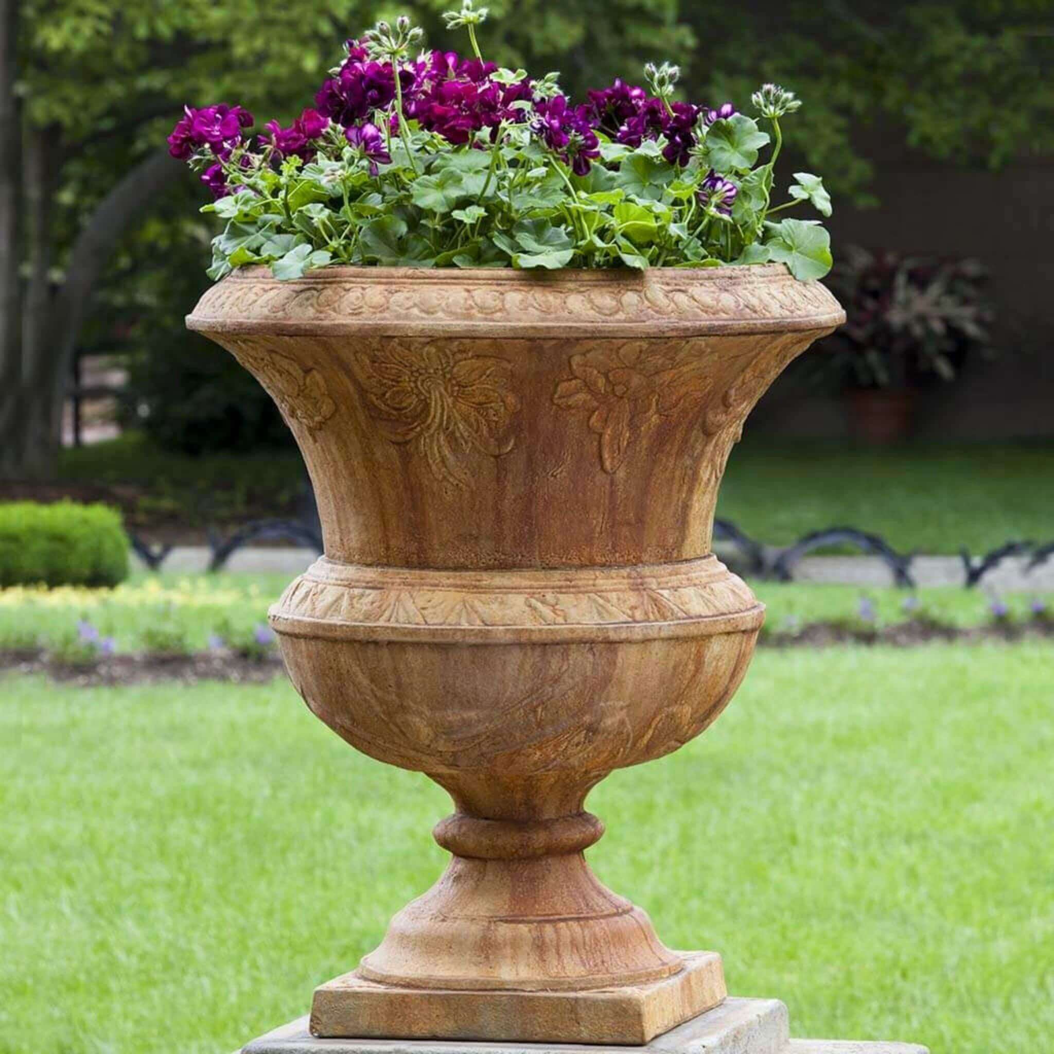 Smithsonian Flight of Fancy Concrete Urn Planter - Campania #P524