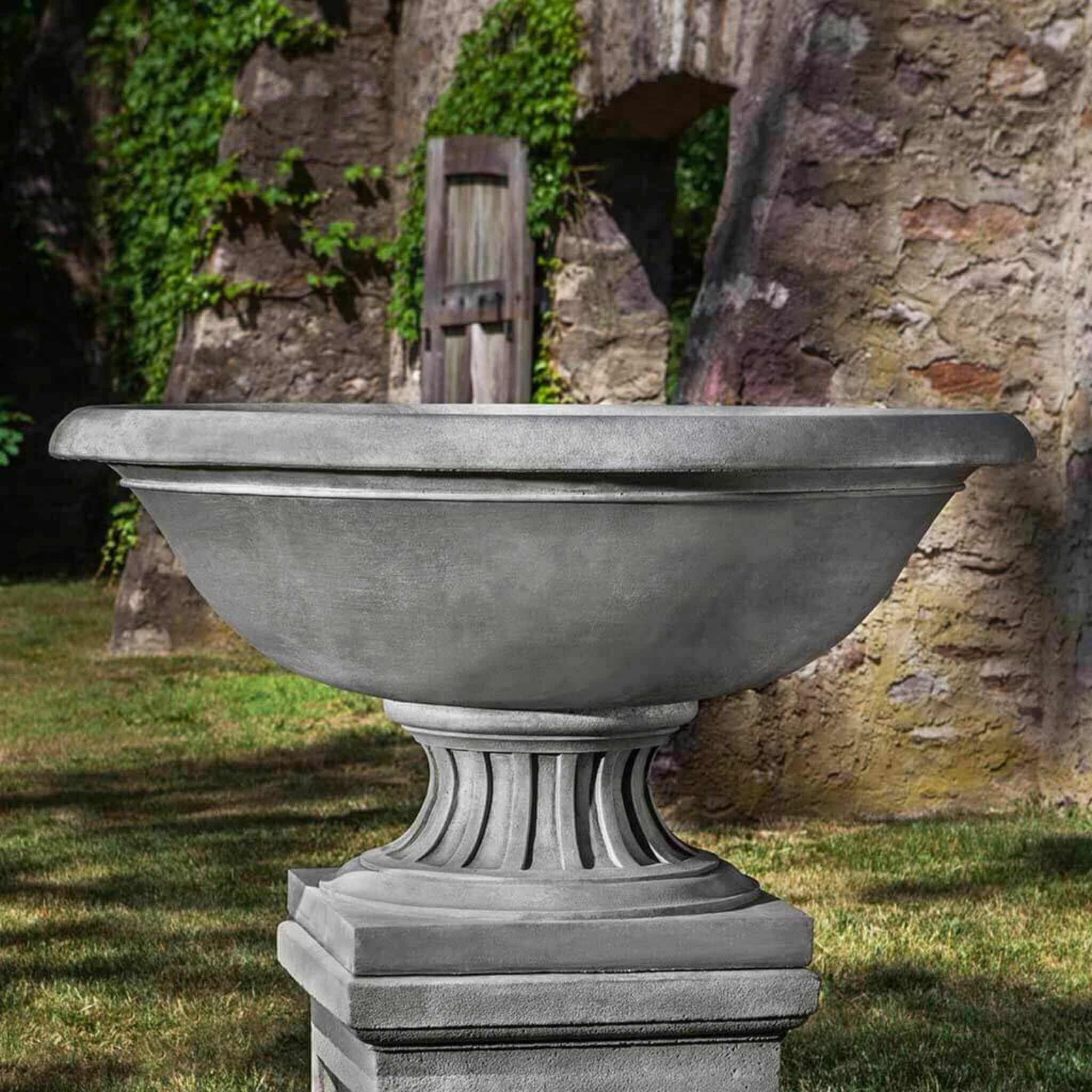 Fonthill Concrete Urn Planter - Campania #P712