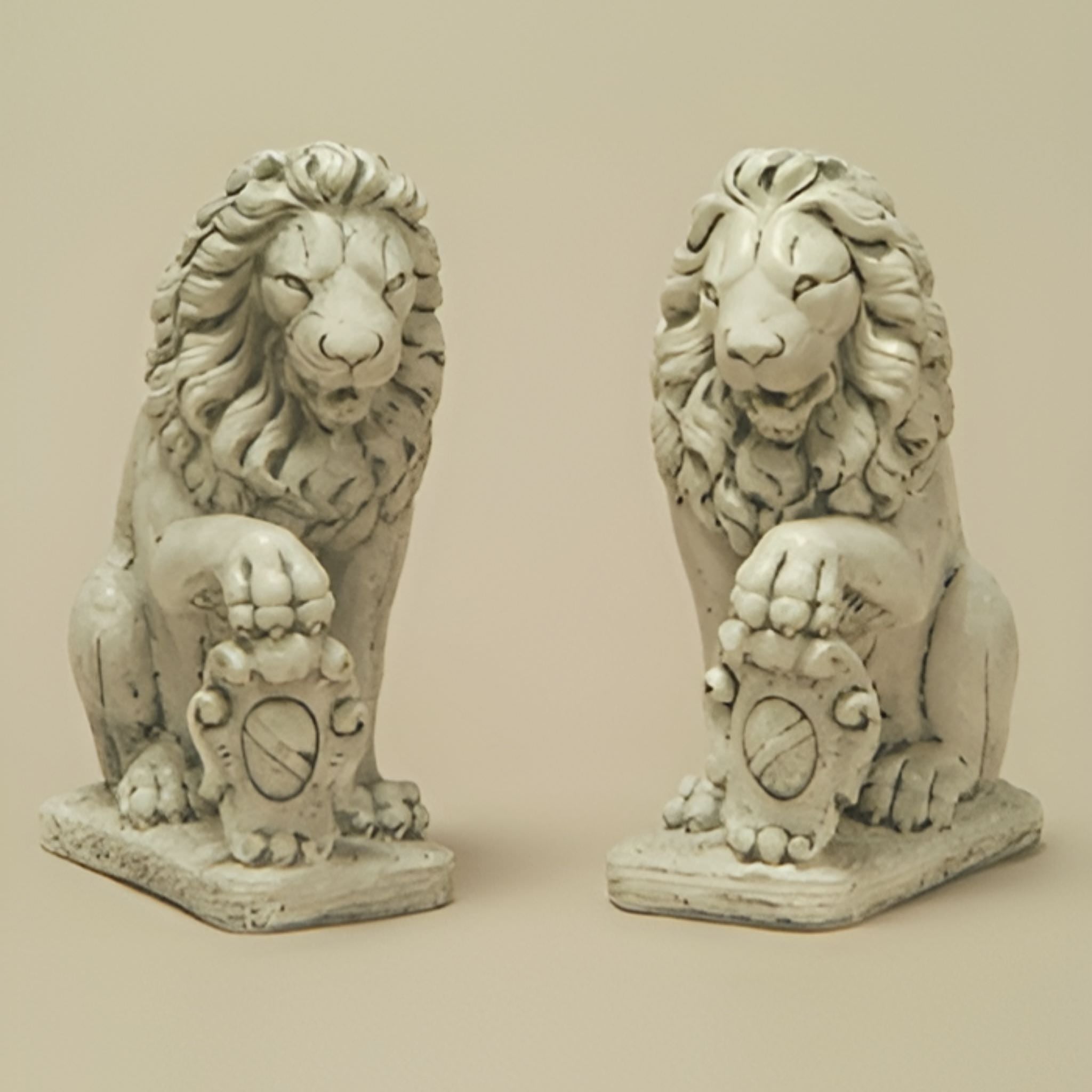 Lion with Shield Plumbed Concrete Statue - Fiore #543