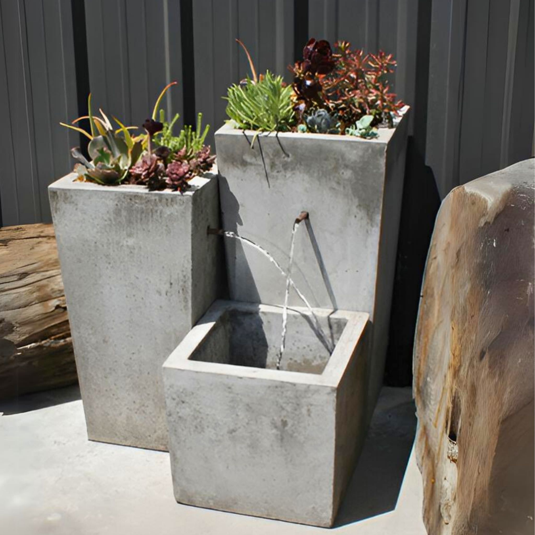 Moderno Concrete Planter Fountain - Fiore #219F