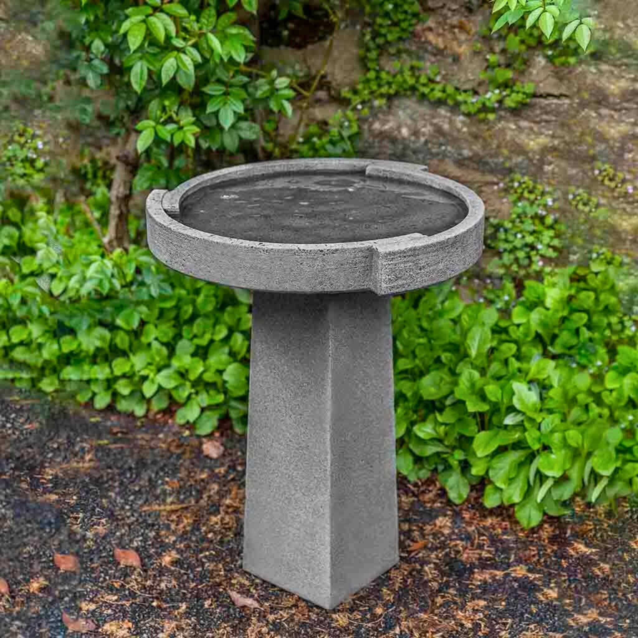 Concept Small Concrete Bird Bath - Campania #B186