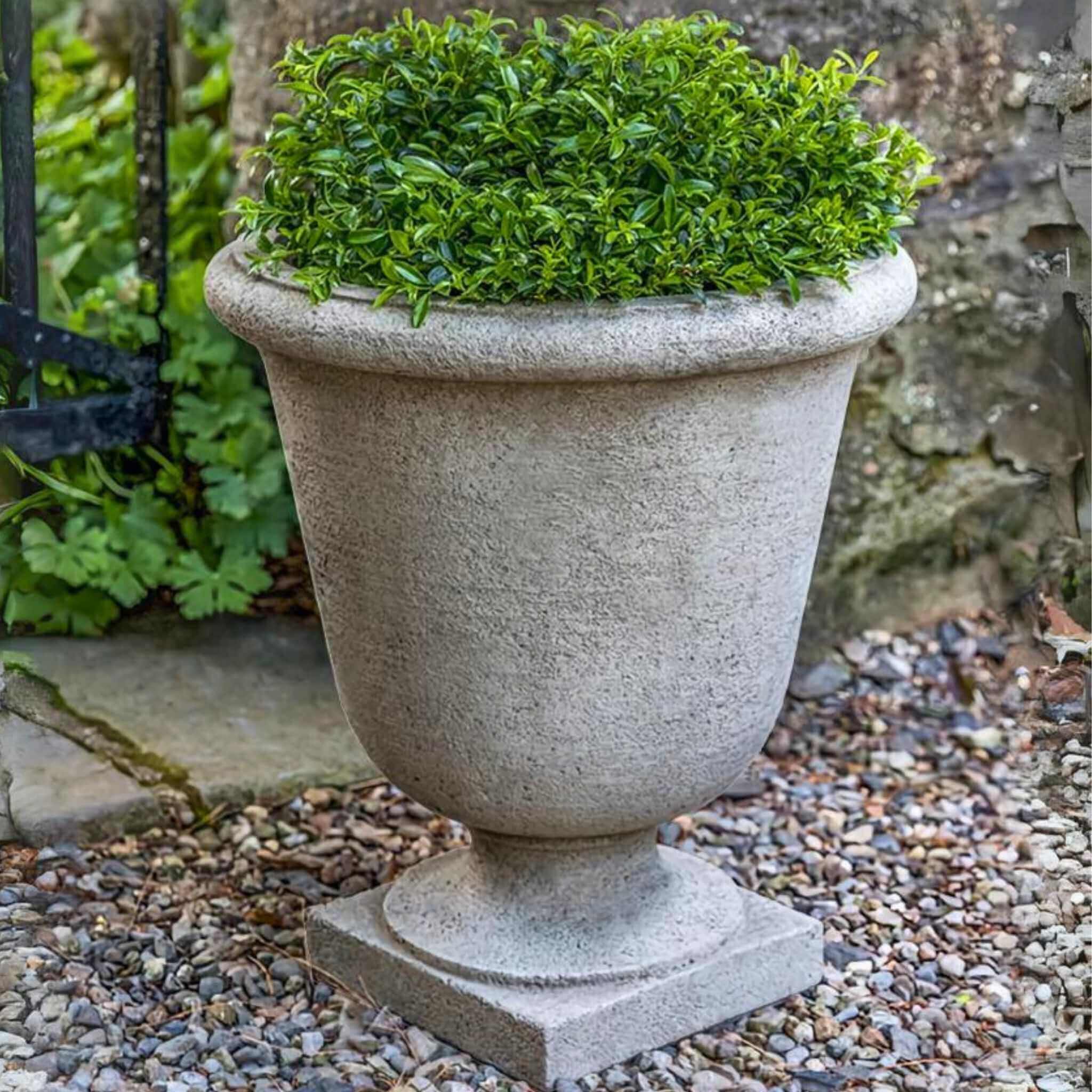 plant pot urn Hampton Terrace Urn by Campania International Alpine Stone