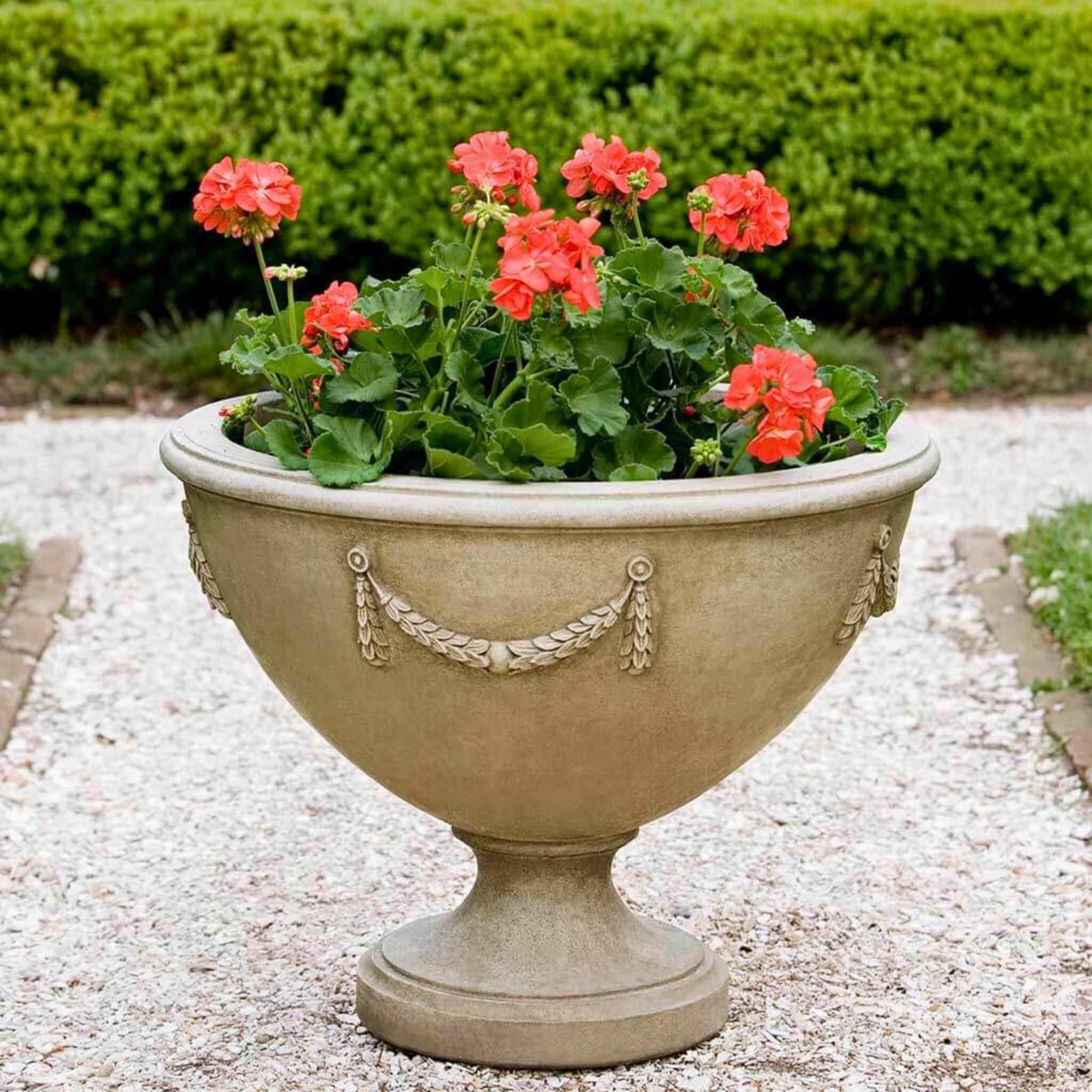 Williamsburg Neoclassic Concrete Urn Planter - Campania #P458