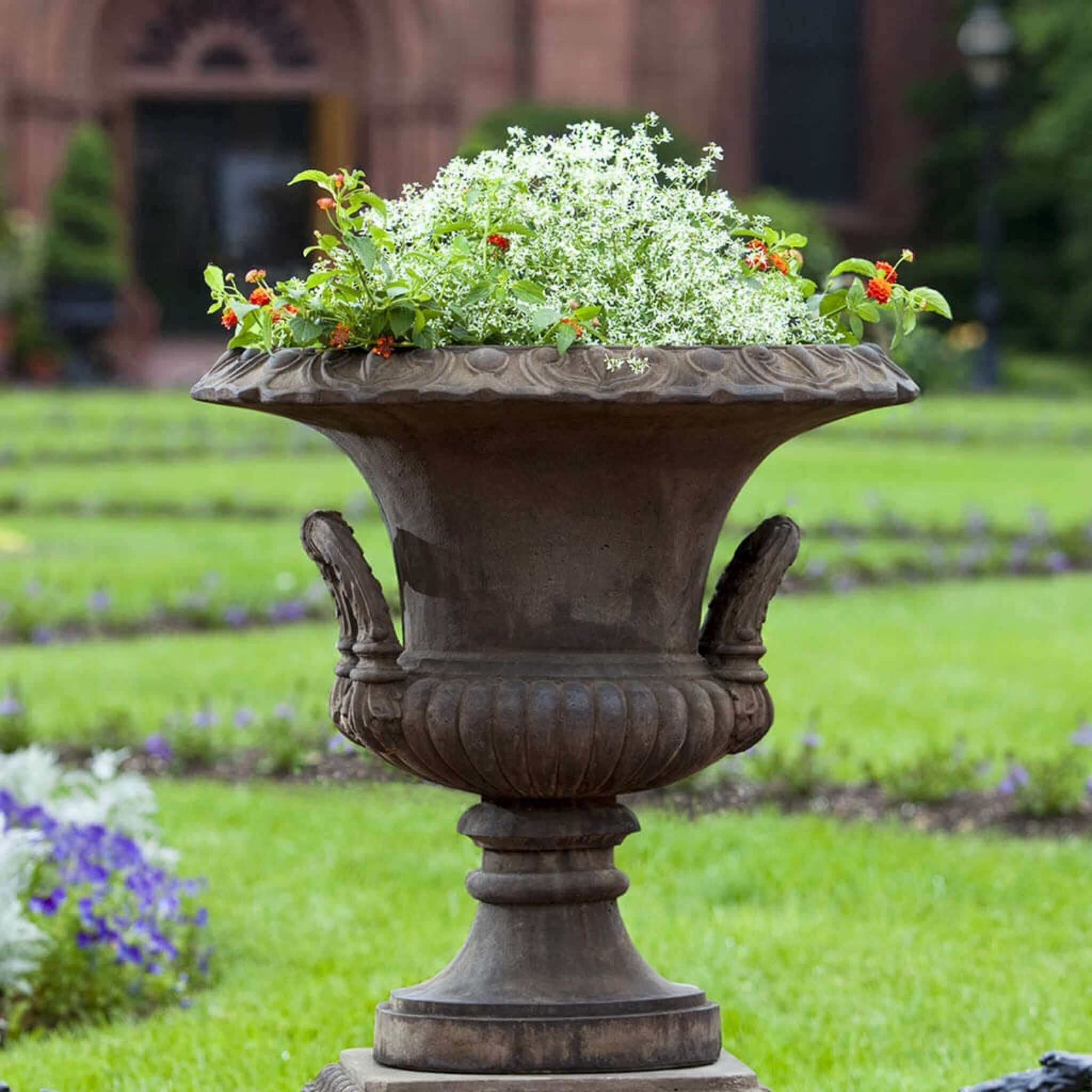 Smithsonian L'Enfant Concrete Urn Planter - Campania #P528