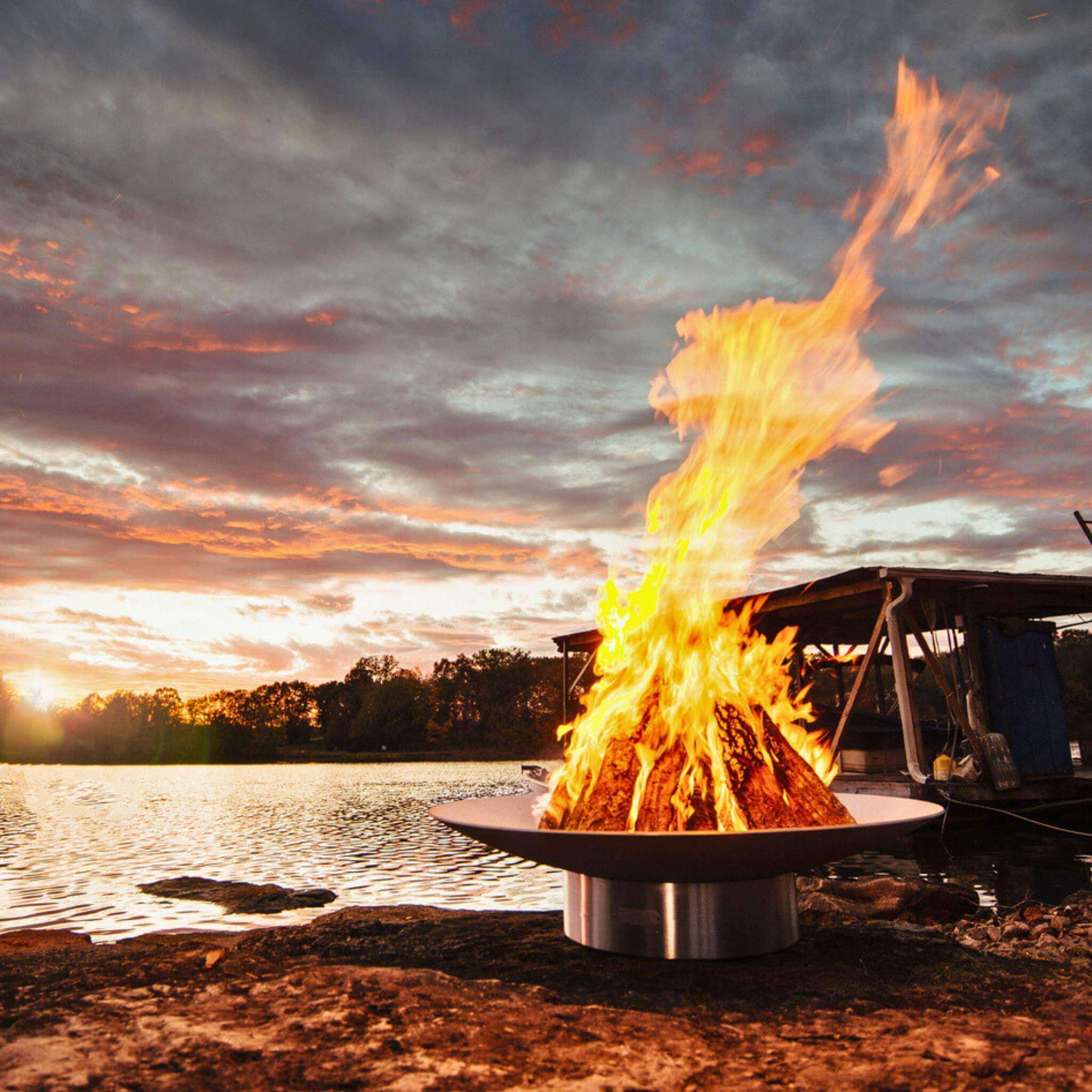 Bella Vita Series Gas Fire Pit in Steel - Fire Pit Art