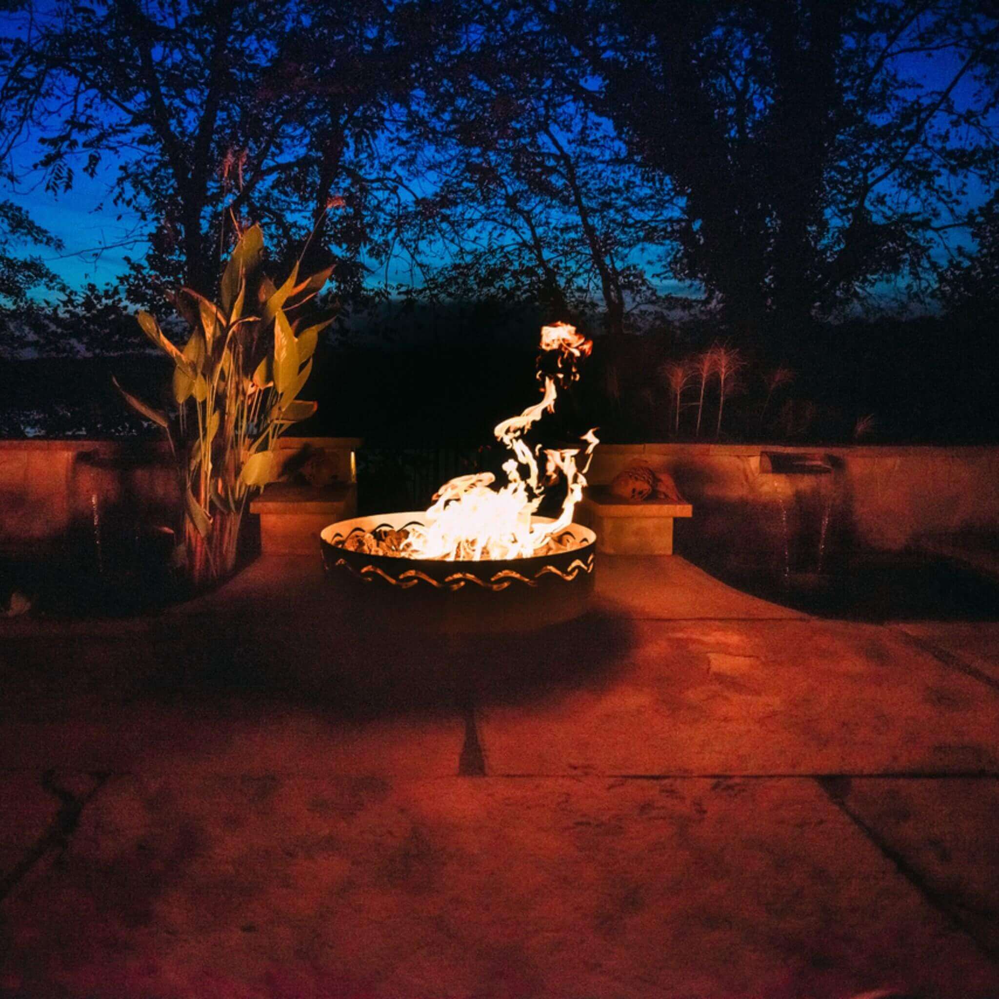 Fire Surfer Portable Gas Fire Pit in Steel - Fire Pit Art