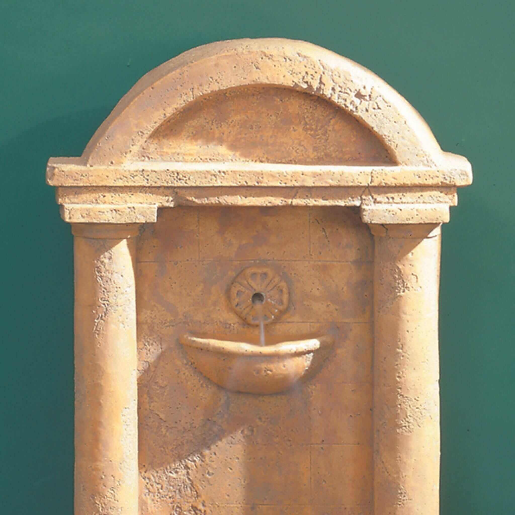 Foro Romano Concrete Wall Fountain w/Planter - Giannini #101