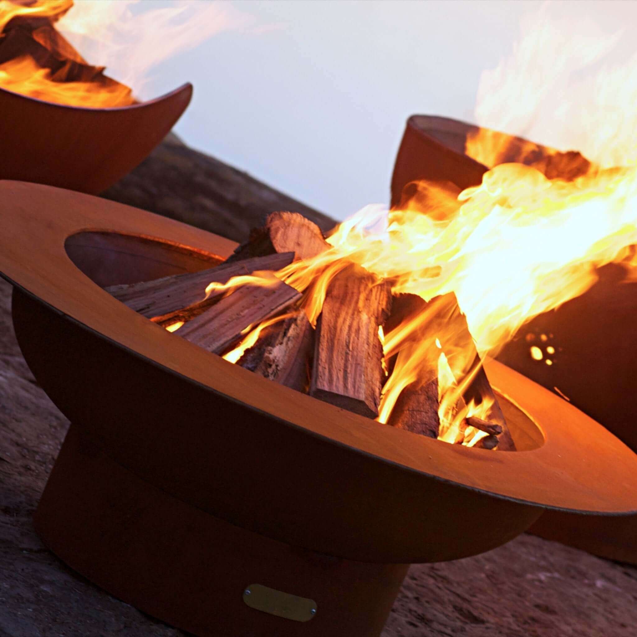 Saturn Gas Fire Pit in Steel - Fire Pit Art