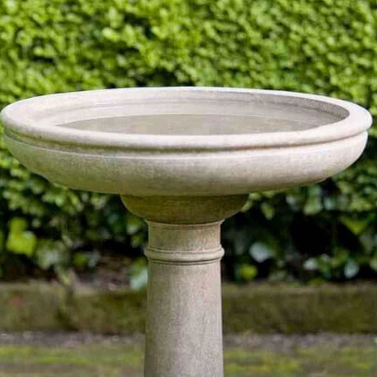 Williamsburg Tea Table Concrete Bird Bath - Campania #B120