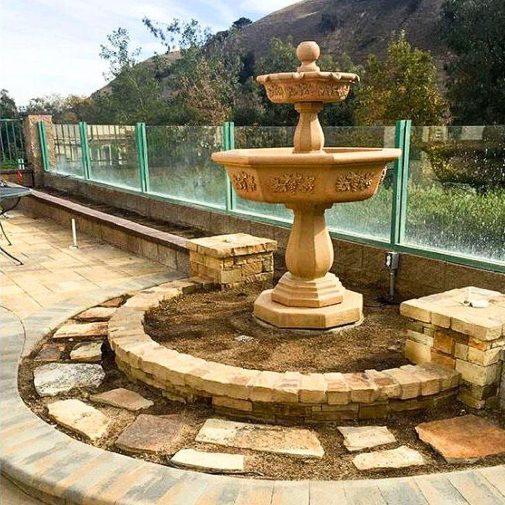 Uva 2-Tier Concrete Fountain w/Step - Giannini #1132