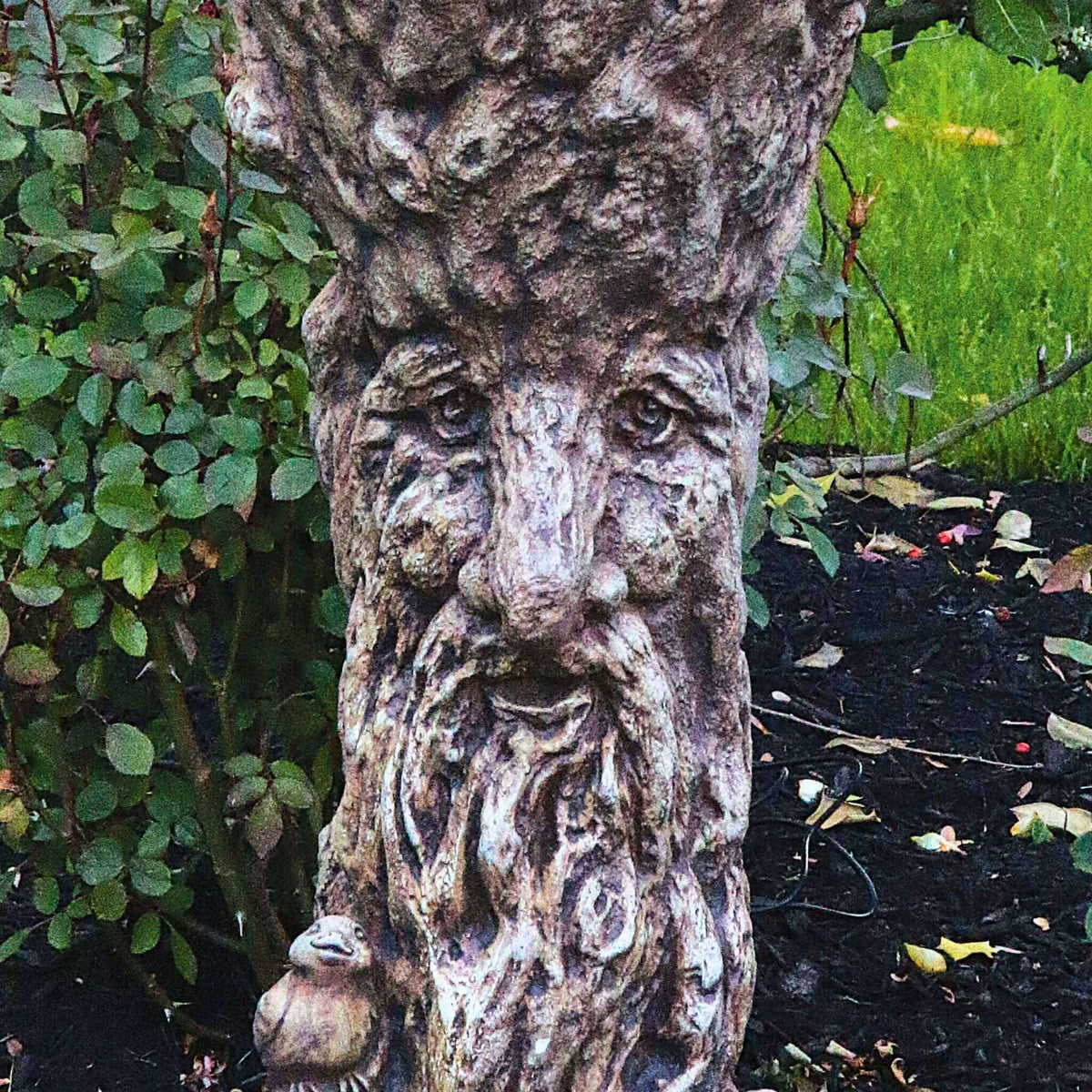 Cardinal Concrete Fountainette w/ Tree Man Pedestal & Lights - Massarellis #3943