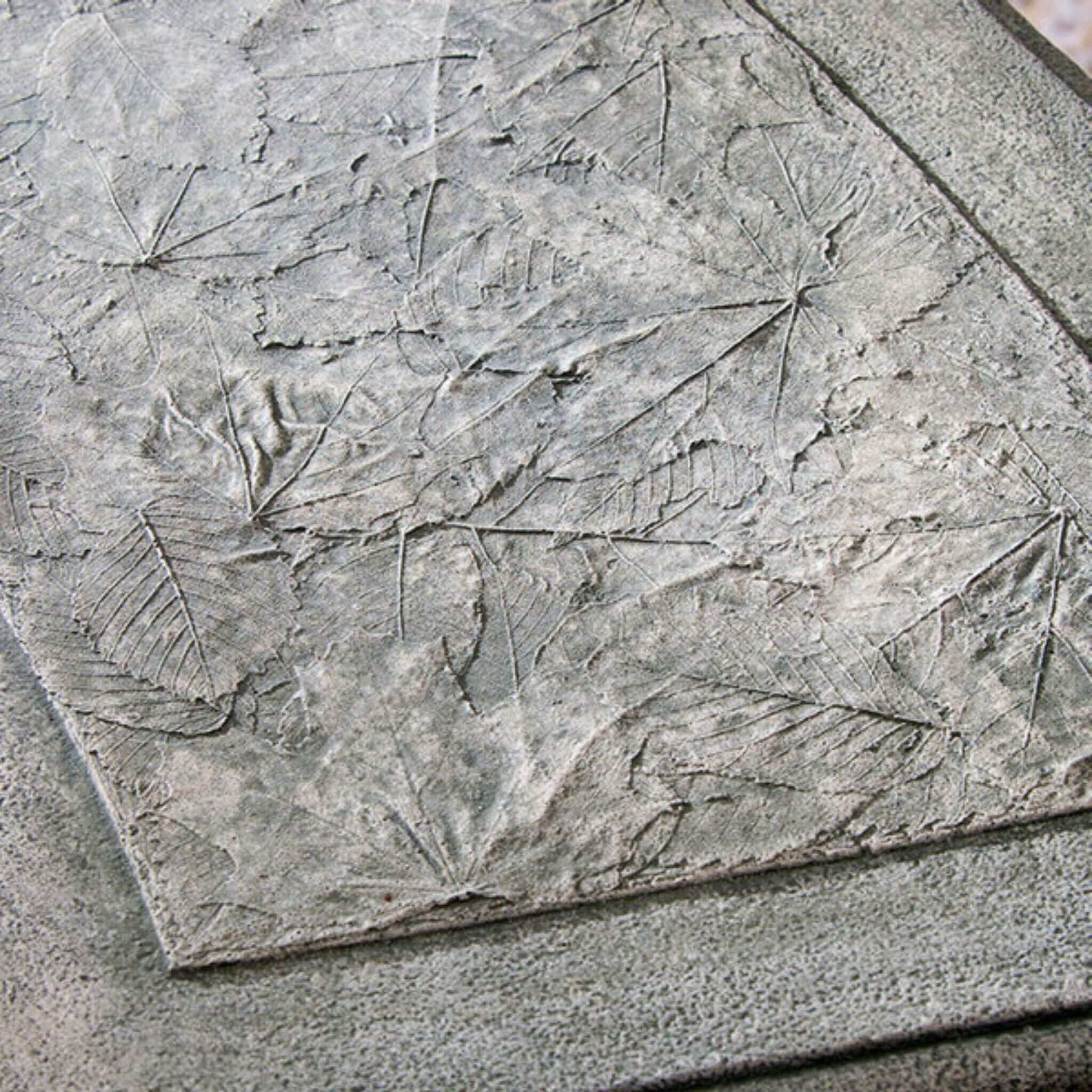 Curved Leaf Concrete Garden Bench - Campania #BE23