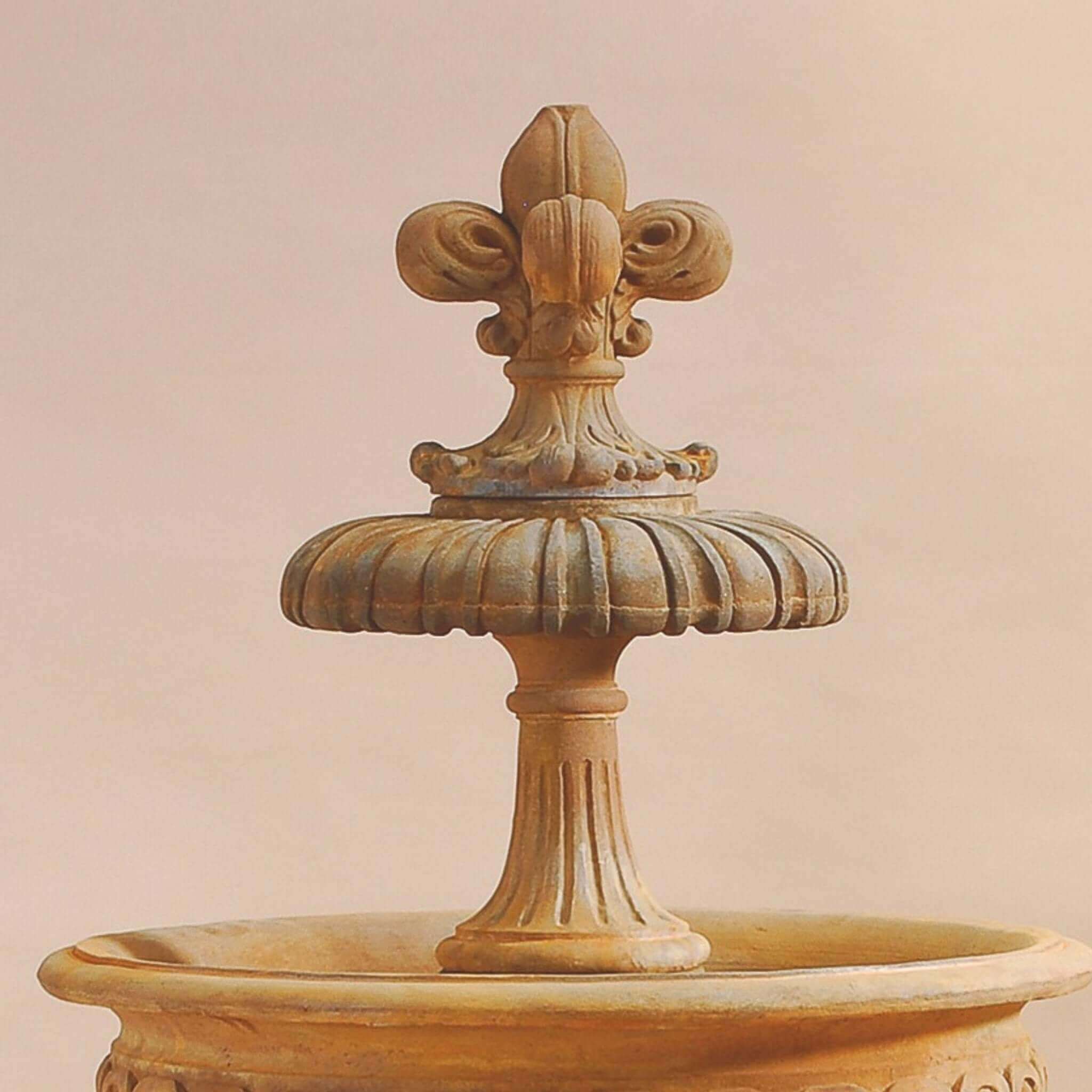 Piazza Nuova Concrete Fountain - Giannini #1557