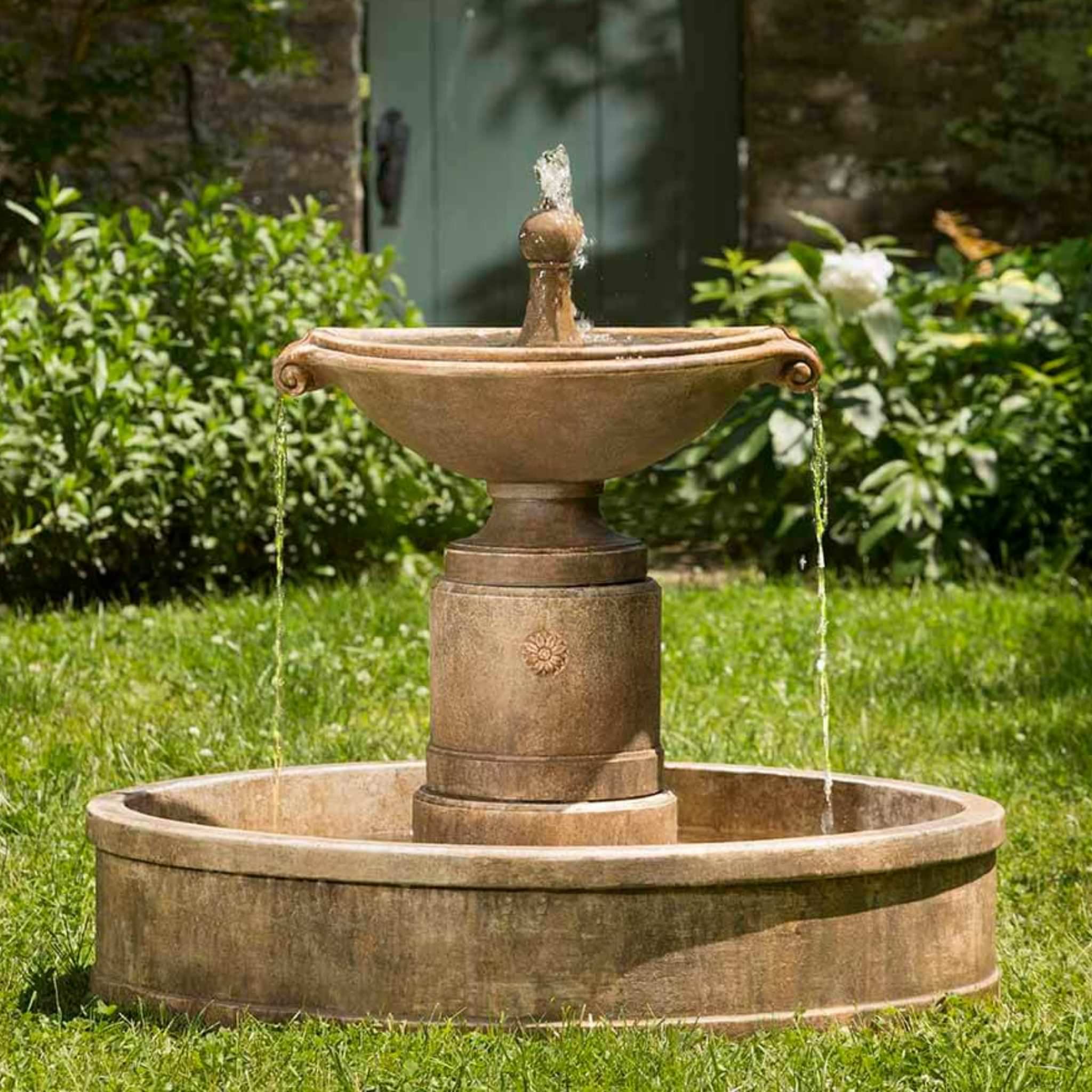 Borghese Concrete Fountain in Basin - Campania #FT224