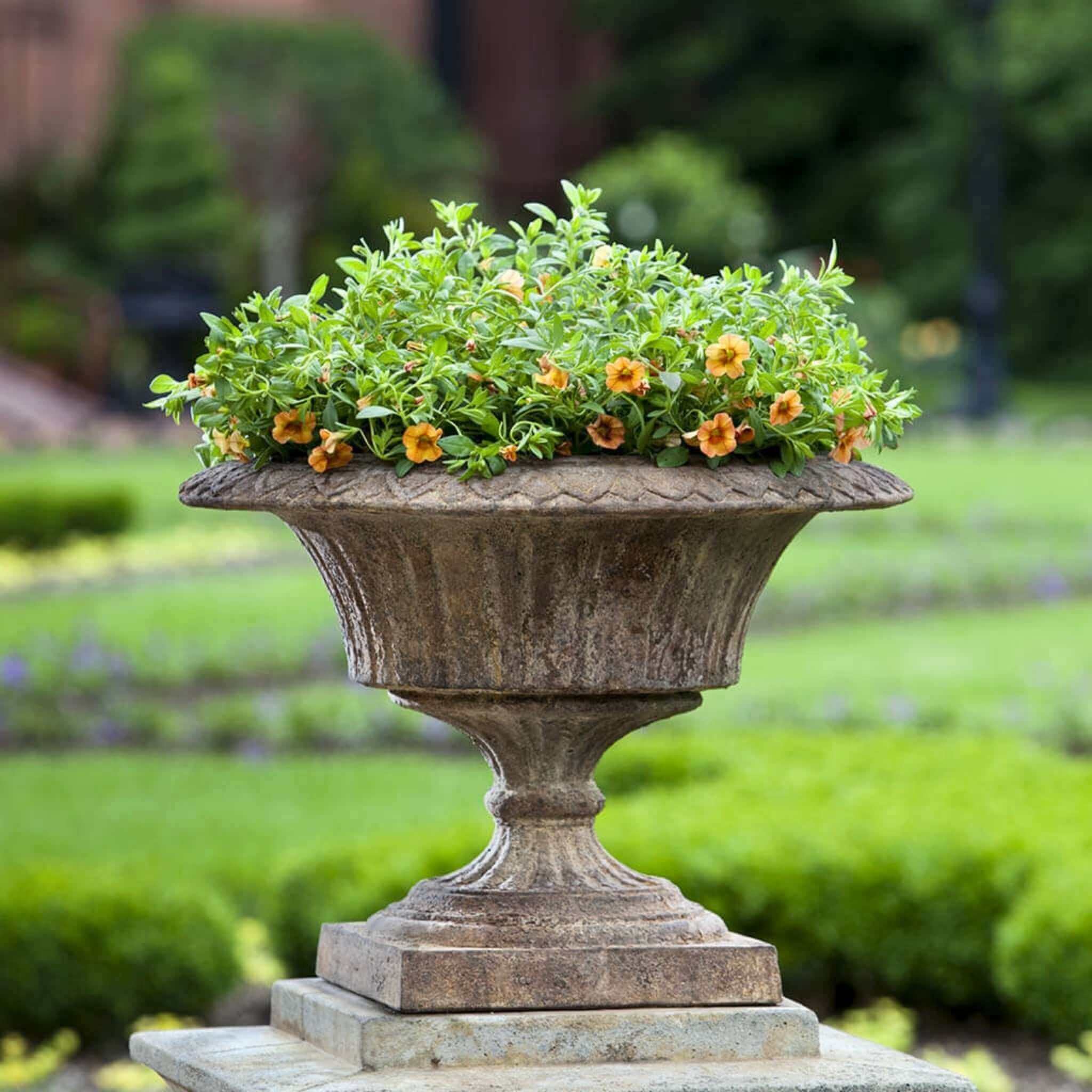 Smithsonian Fluted Valentine Concrete Urn Planter