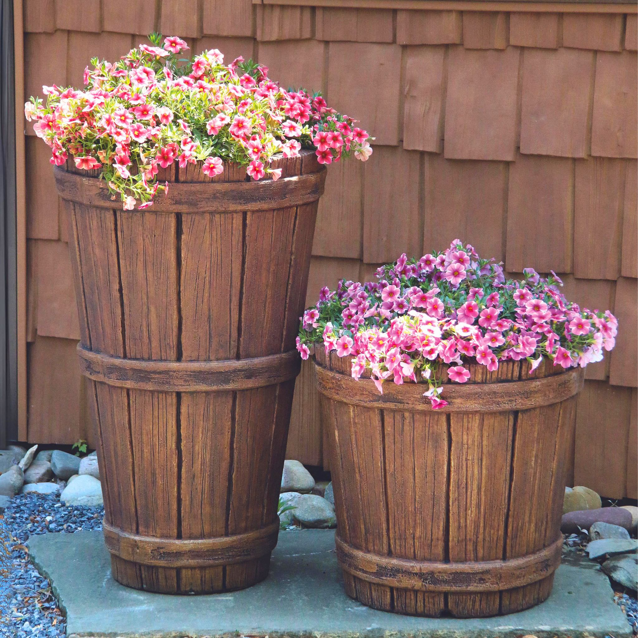 Castaway Round Concrete Planters