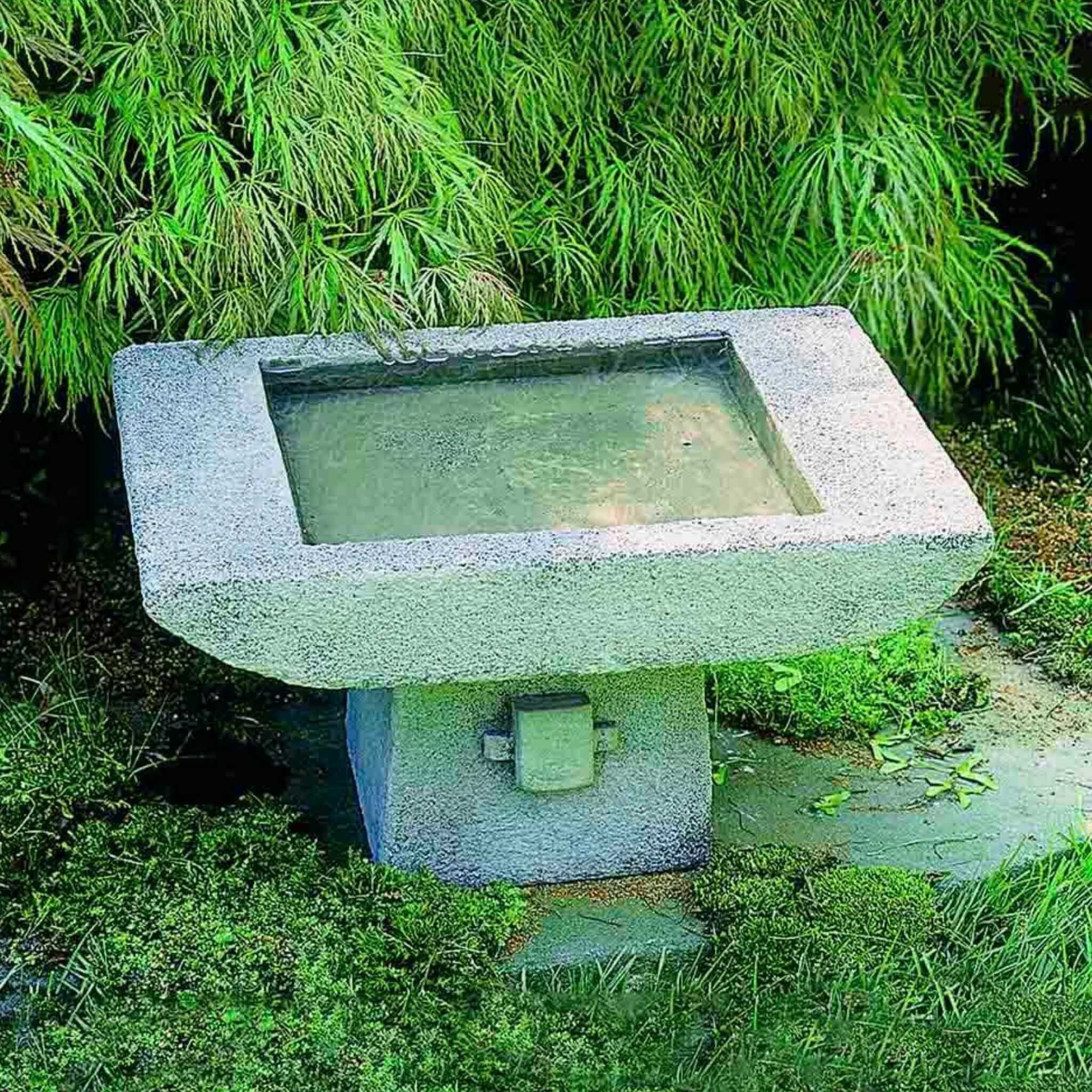 Kyoto Concrete Bird Bath - Campania #B068