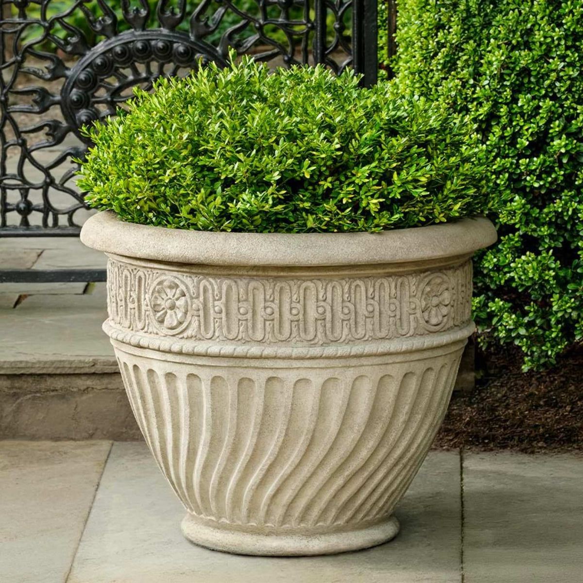 Trumbauer Concrete Planter - Campania #P1039 - Handmade Garden Decor