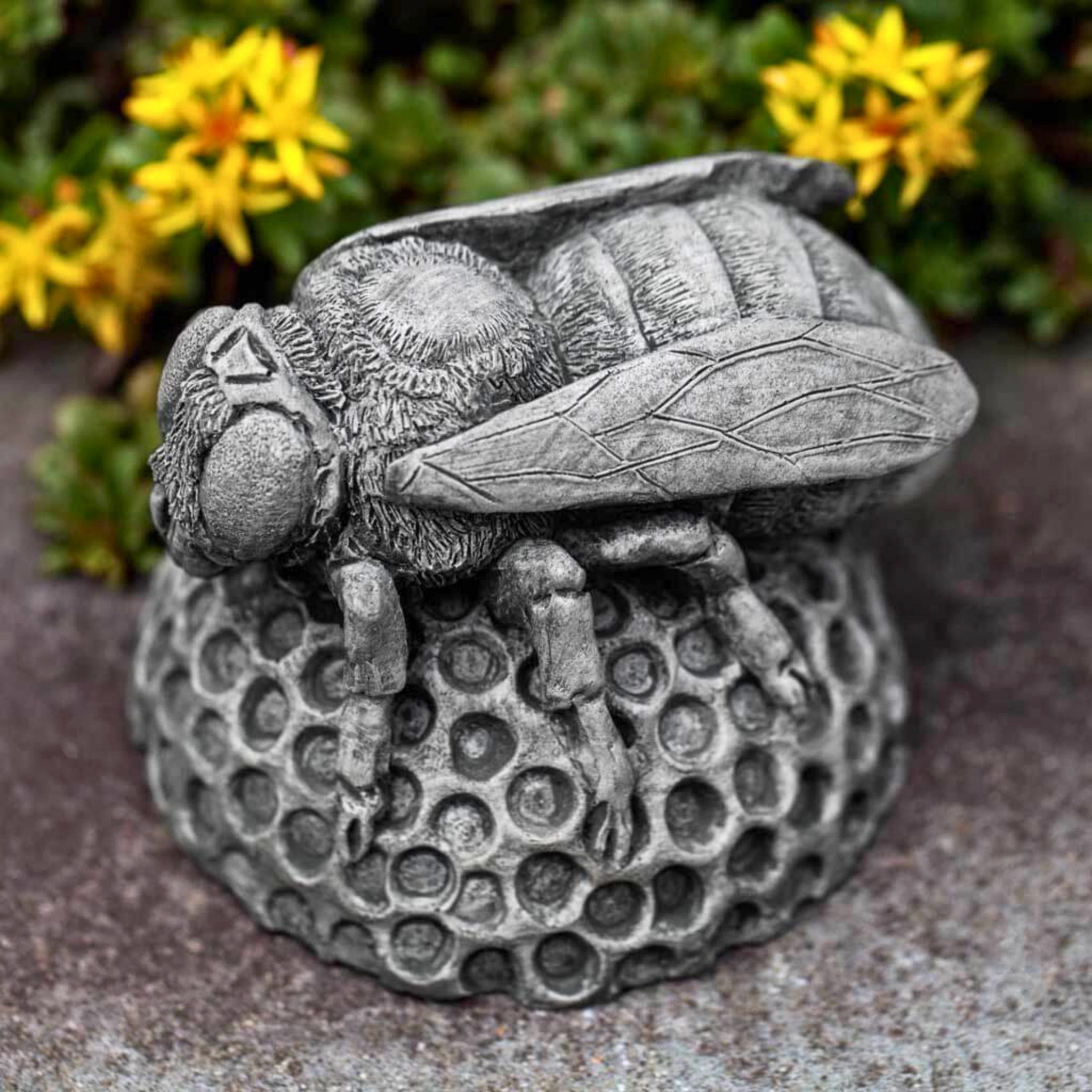 Honey Bee Concrete Garden Statue - Campania #A582