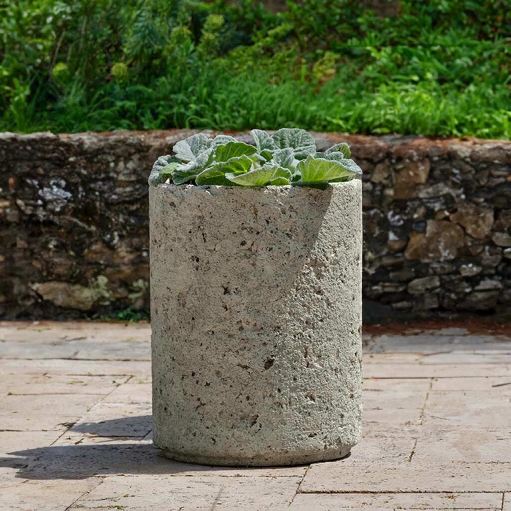 Siros Short Concrete Planter - Campania #P984