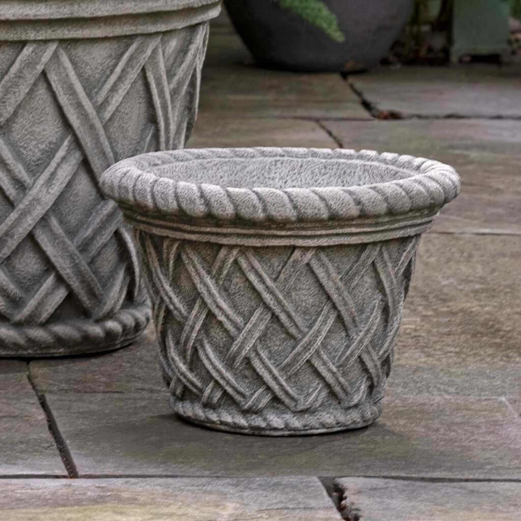 English Weave Small Concrete Planter - Campania #P132