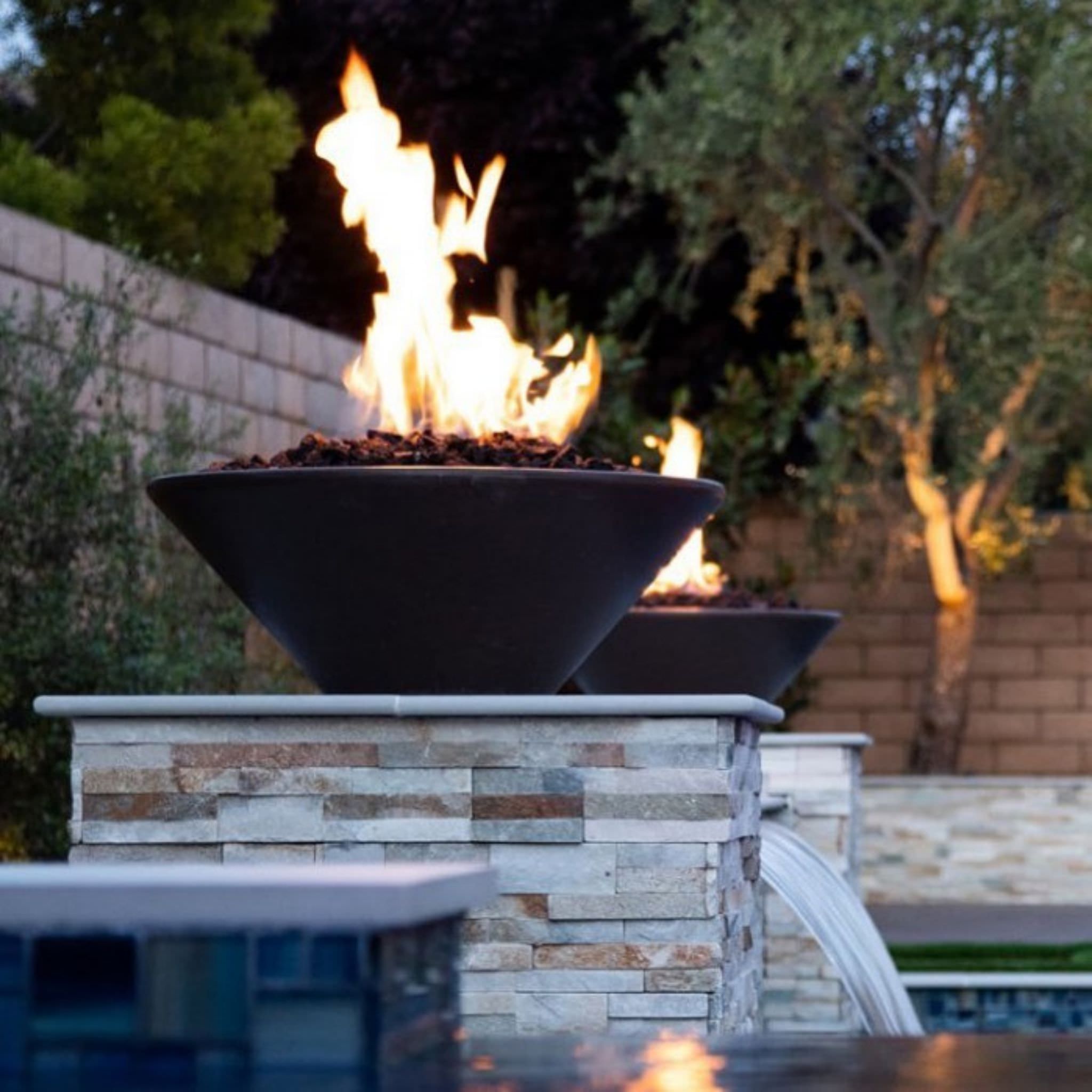 Cazo "Woodgrain" Concrete Fire Bowl - The Outdoor Plus