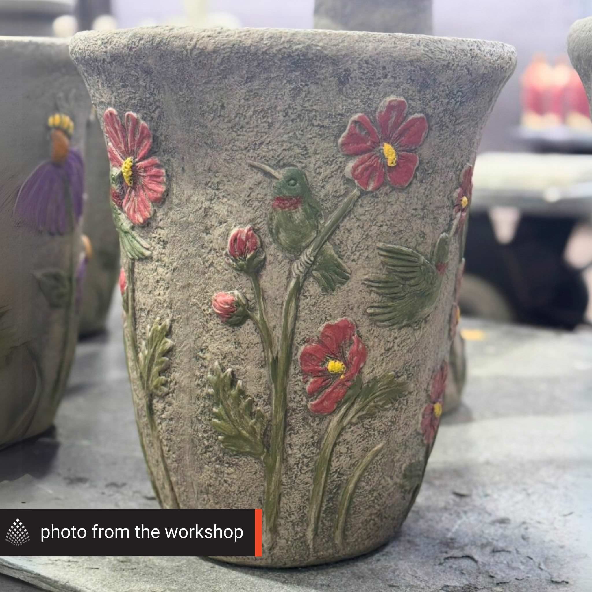 Hummingbird & Flowers Concrete Planter - Thumbnail 2