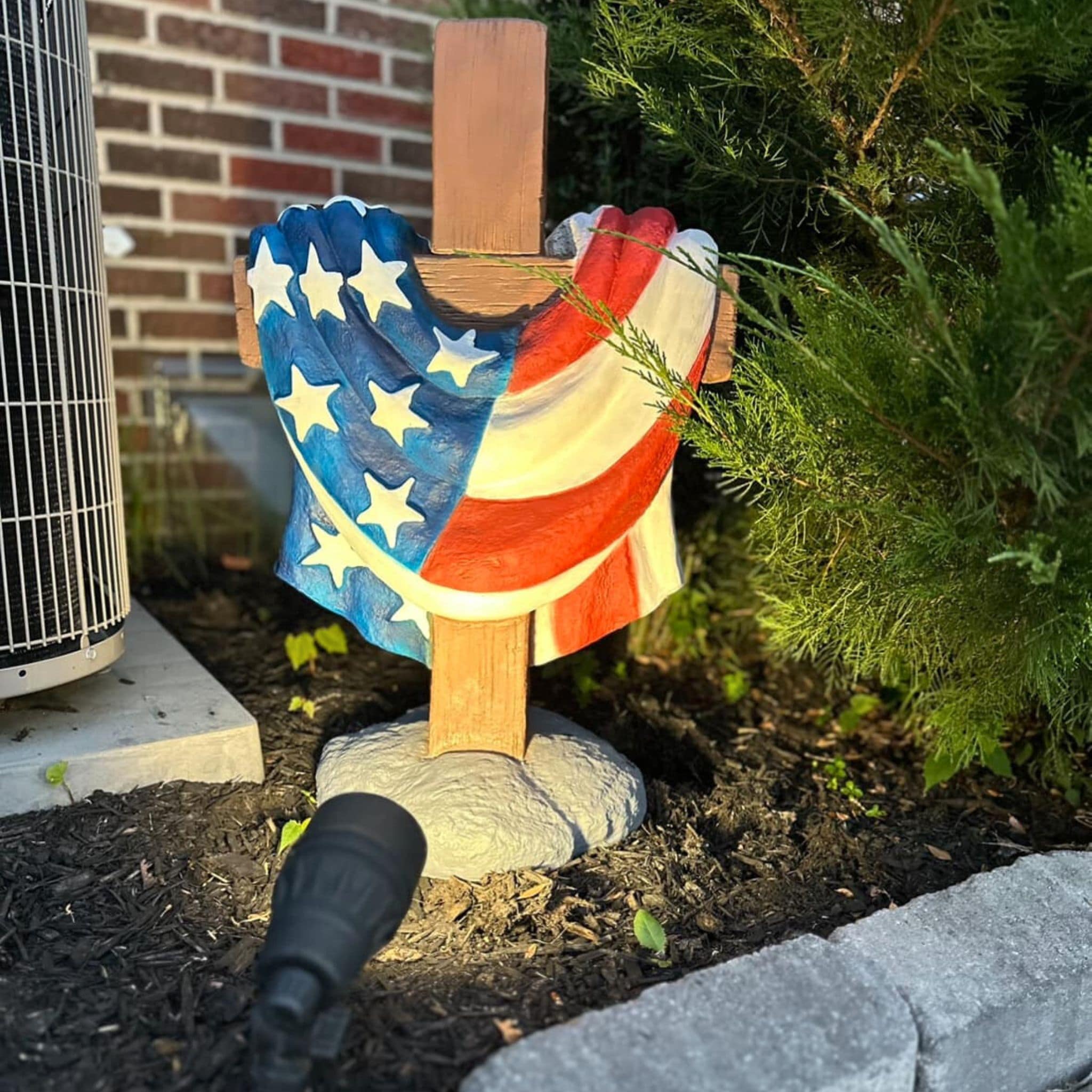 USA Memorial Cross Concrete Garden Statue - Massarellis #1367