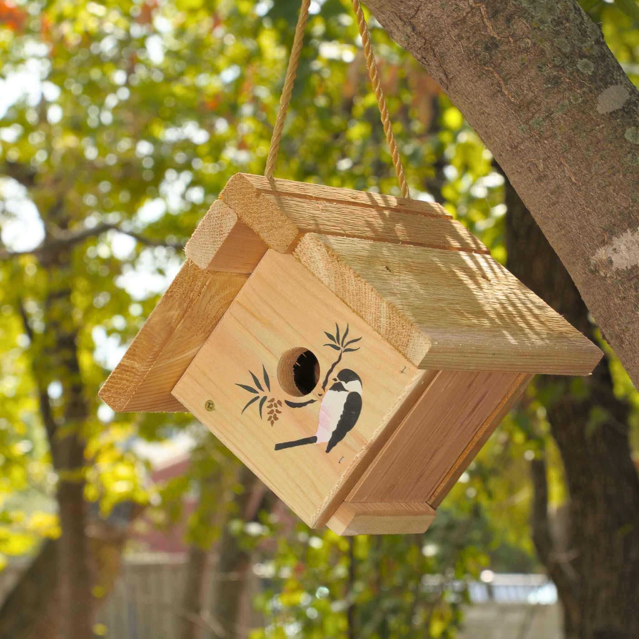 Chickadee Hanging Birdhouse - Cedar Wood | Winter Woodworks