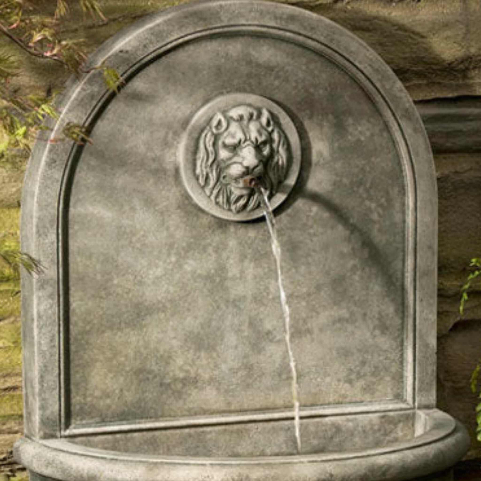Campania Lion Wall Fountain - Thumbnail 3