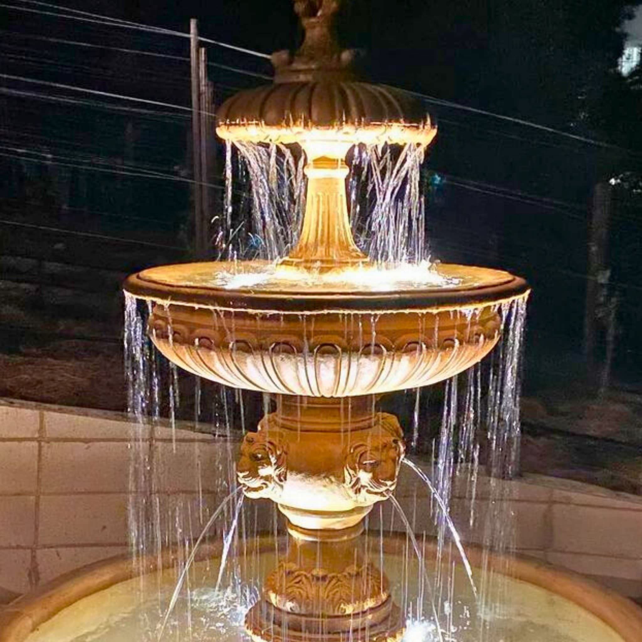 Piazza Veneta Concrete Pond Fountain - Giannini