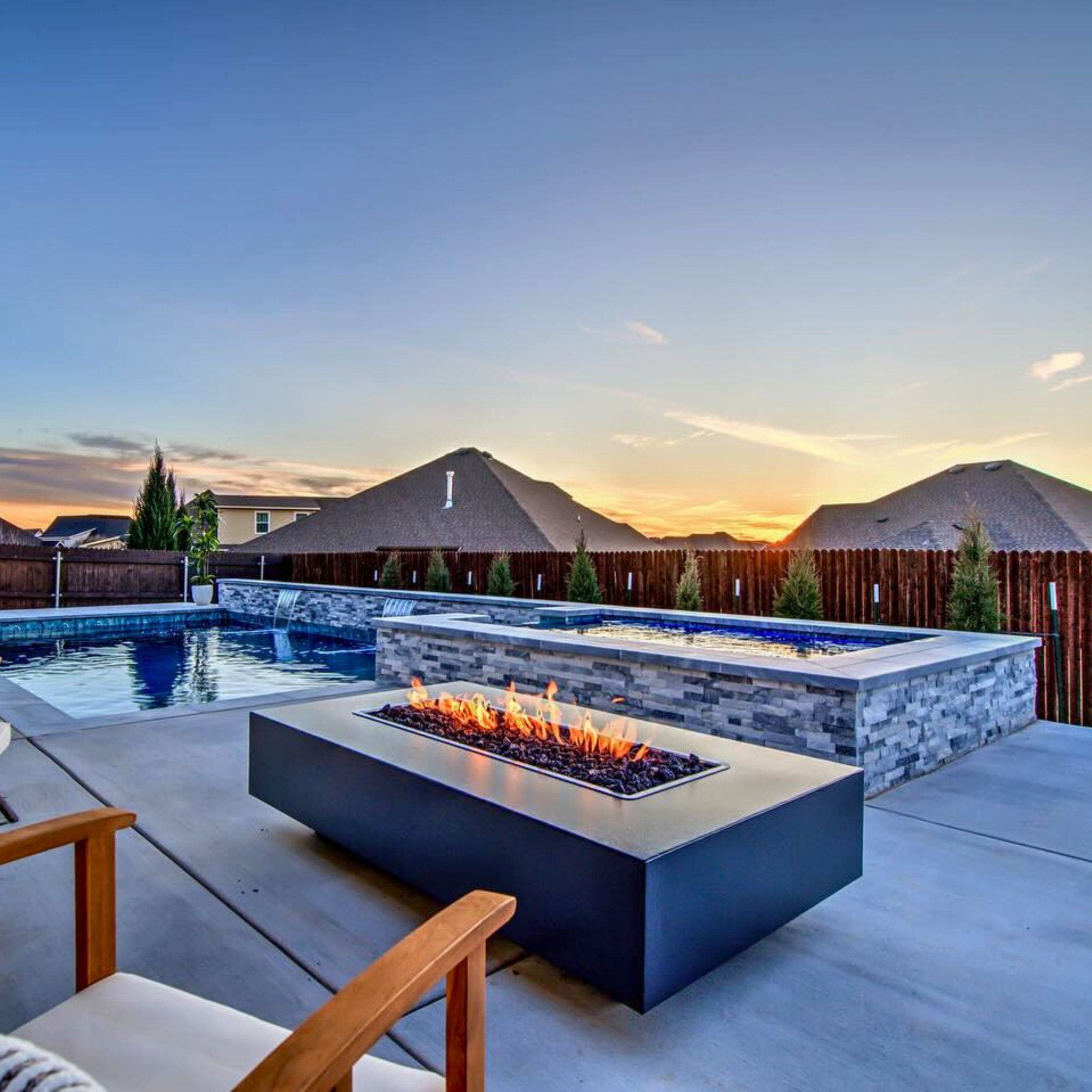 Del Mar Concrete Gas Fire Pit - The Outdoor Plus