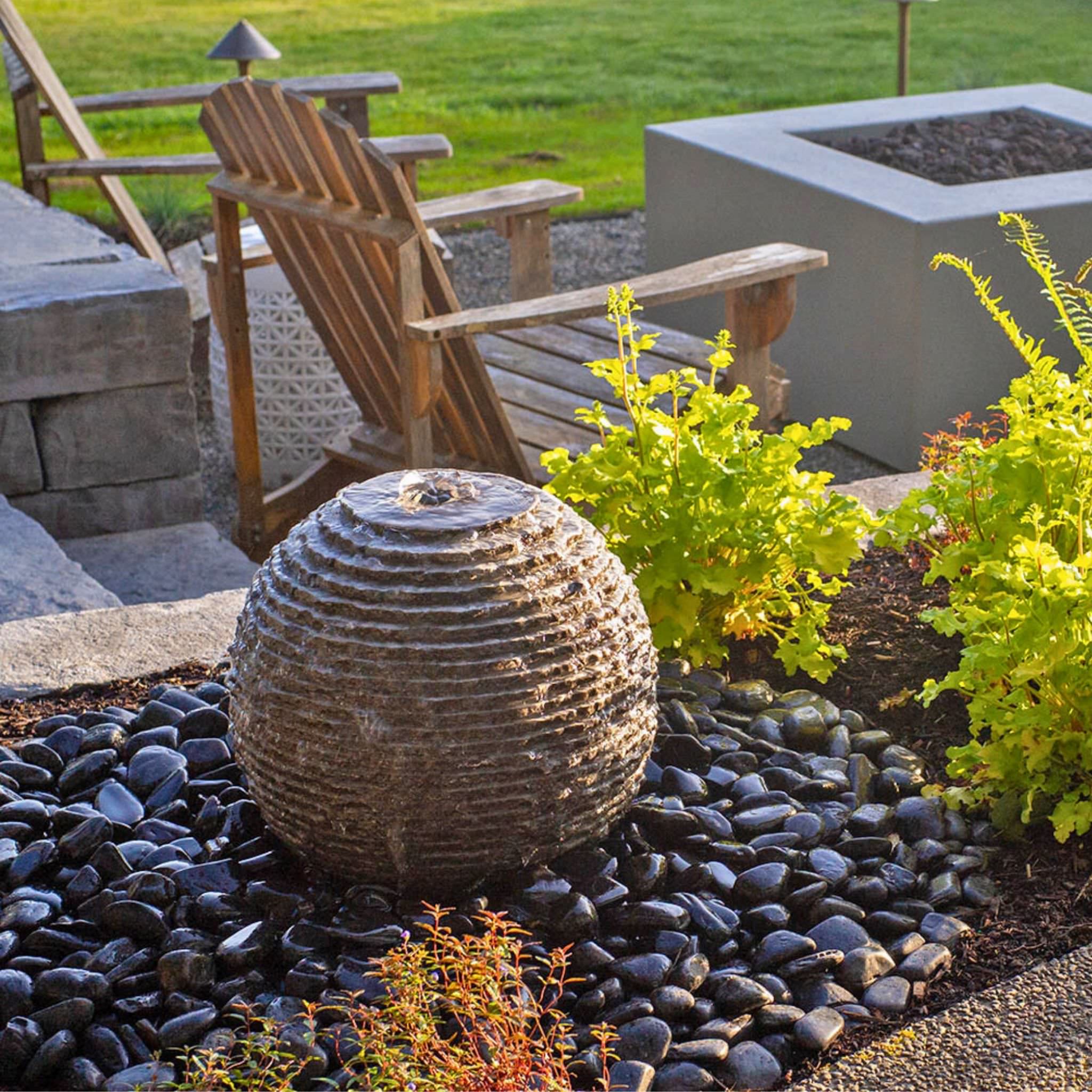 Gray Ribbed Granite Sphere Fountain - Thumbnail 4