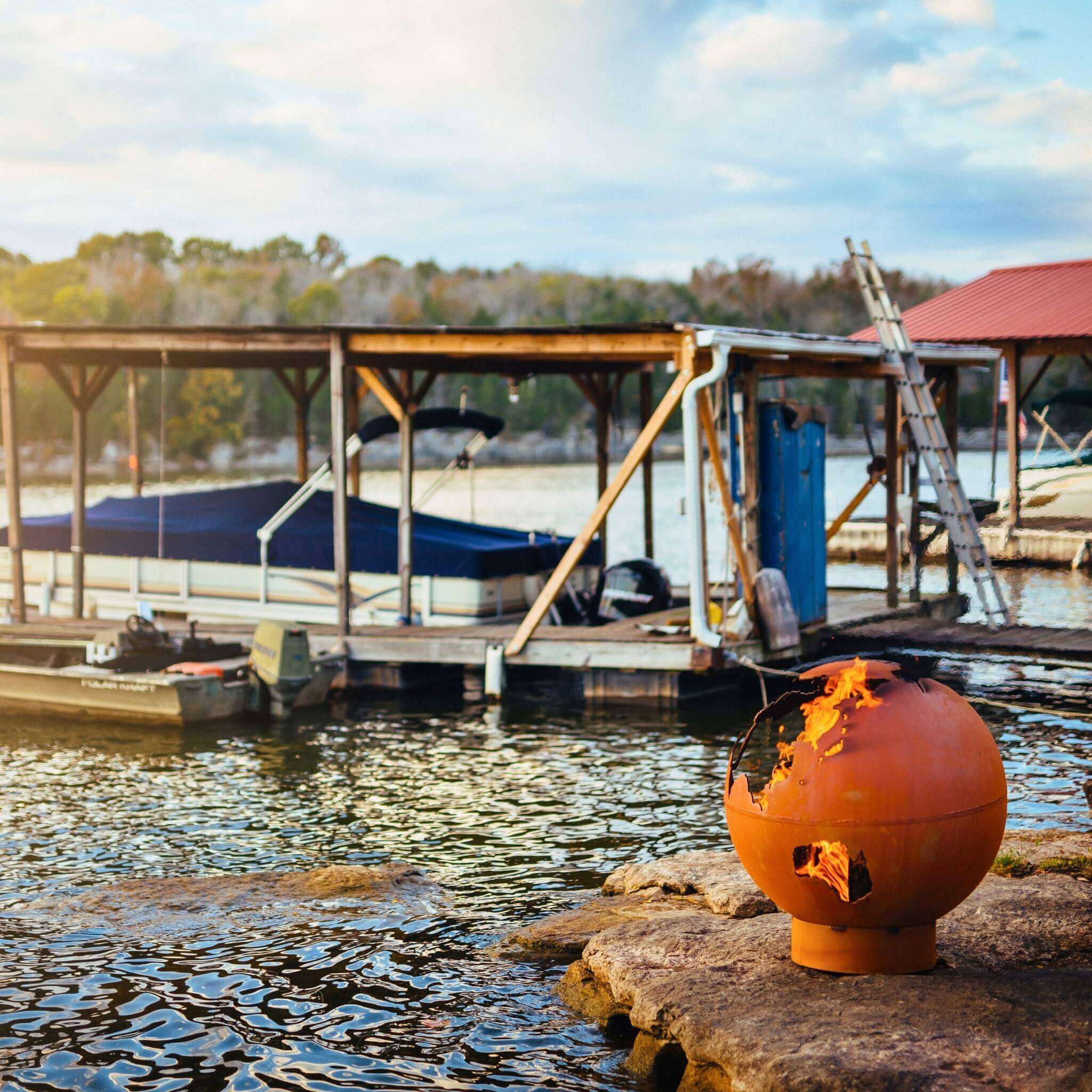 Third Rock Wood Burning Fire Pit in Steel - Thumbnail 4